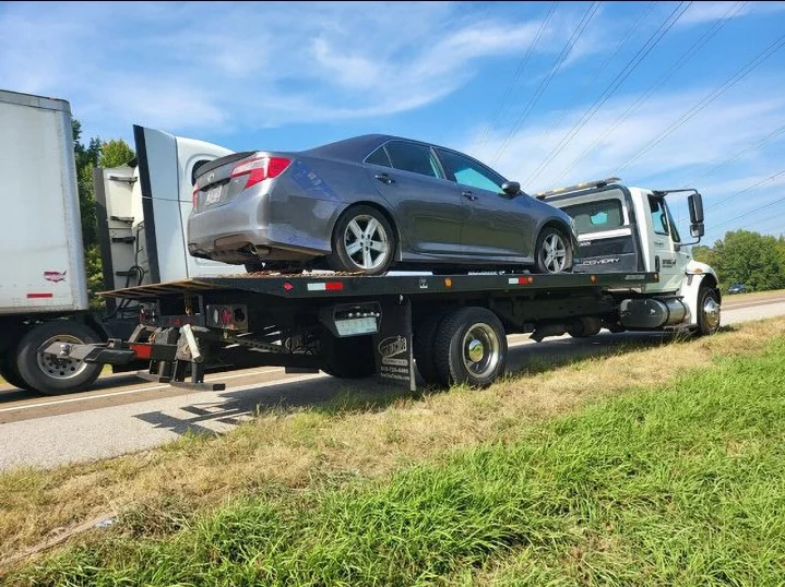 Four wheeler flatbed towing service in Bangalore and Hyderabad